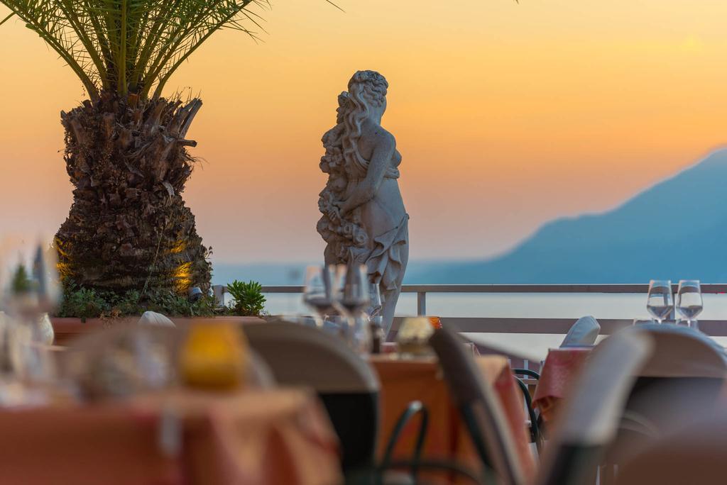 Hotel Eden Бренцоне-суль-Гарда Экстерьер фото